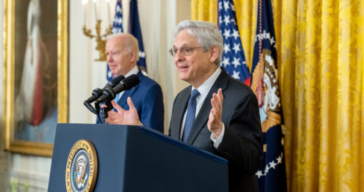 BIDENIN VIRALTAPANOA VAADITAAN TAAS