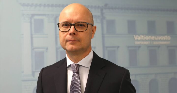 Hallitus nimitti Suomen uuden EU-suurlähettilään kelpoisuusehdoista piittaamatta