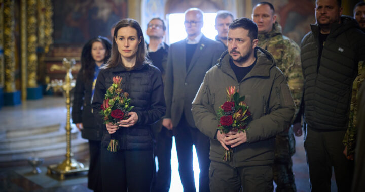 Sanna Marin yrittämässä Ukrainaa heti Natoon