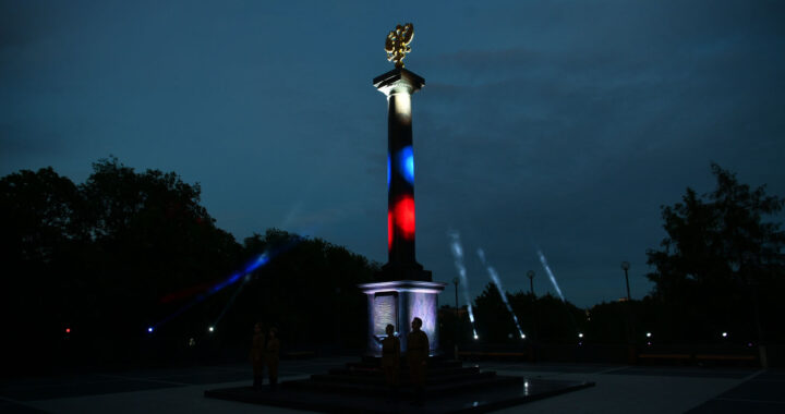 Sotamuistot ja Muumipappa 