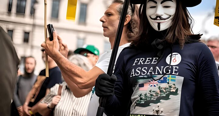 Julian Assange on vapaa