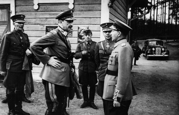 Eliitti kaunistelee historiaa