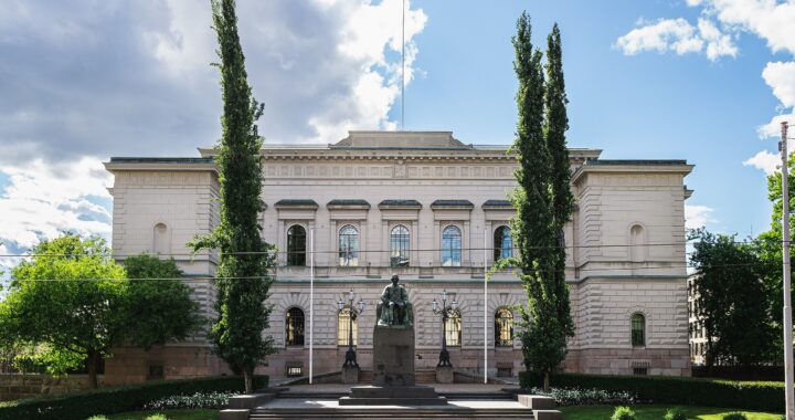 Suomen pankissa ei uskota Venäjän romahdukseen, mutta …