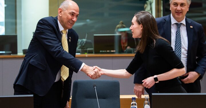 Slovenian puhemies esittää kansanäänestystä Nato-erosta