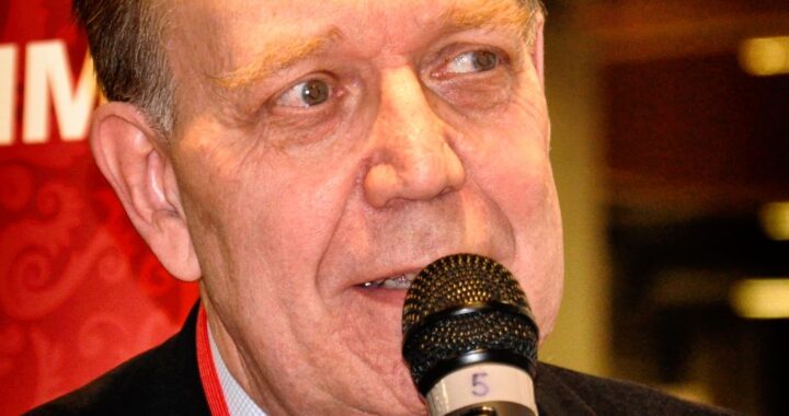 Juhani Suomi varoittaa ydinaseiden hajasijoittamisesta