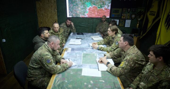 Ukrainalainen Azov-armeijakunta etsii kumppaneita Suomesta